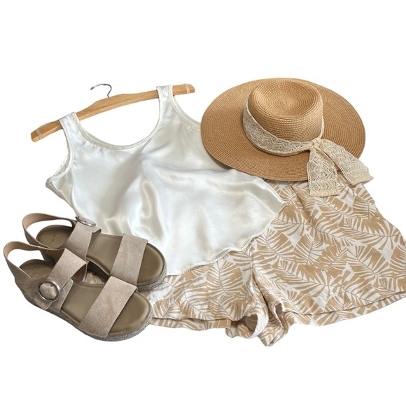 Loft Palm Leaf Print Linen Blend Neutral Colors Elastic Waist Shorts Size Large - Picture 9 of 10